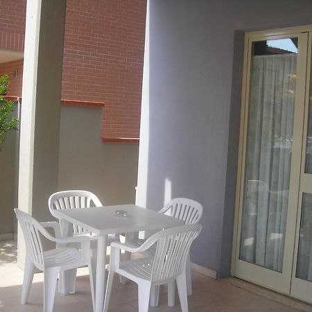 C.A.V. Residenza Prisco Aparthotel Marina di Grosseto Exteriör bild