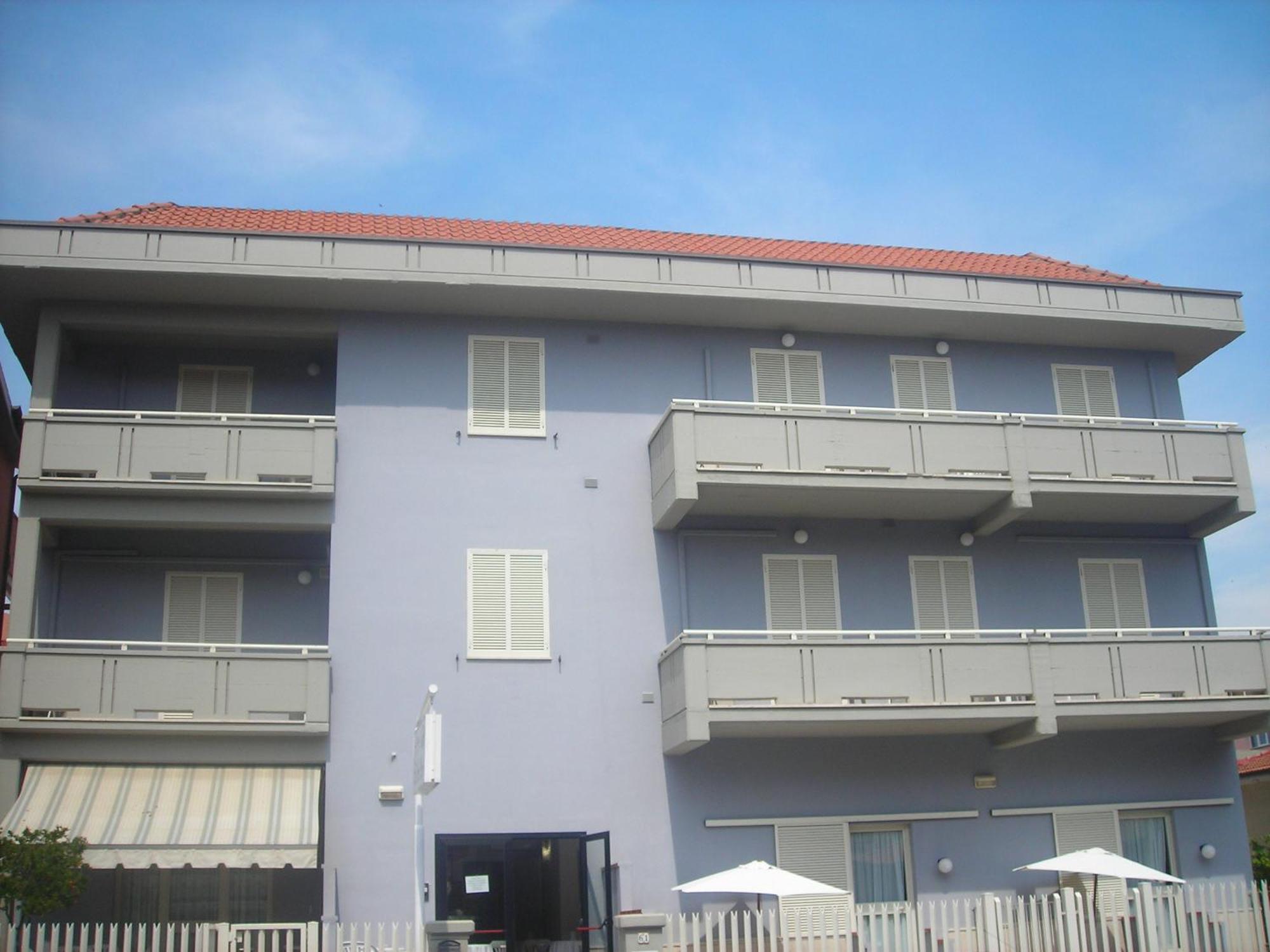 C.A.V. Residenza Prisco Aparthotel Marina di Grosseto Exteriör bild